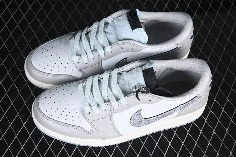 All Categories Air Jordan Jordan Series Basketball Shoes Air Jordan 1 Low Air Jordan 1 Low OG "CNY" AJ1 Joe 1 Year of the Snake Limited Silver Snake Low-top Retro Basketball Shoes HF3144-100